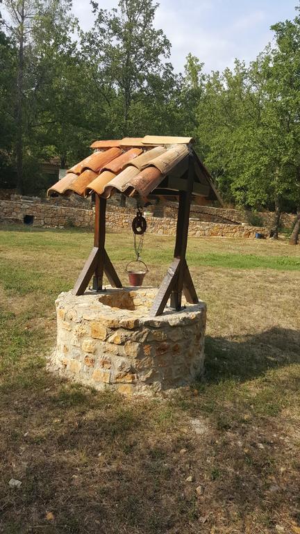 Le Donjon Des Combes Et Son Spa Fayence Exterior photo