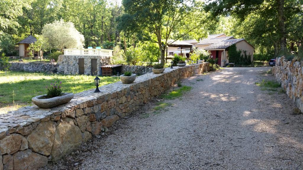 Le Donjon Des Combes Et Son Spa Fayence Room photo