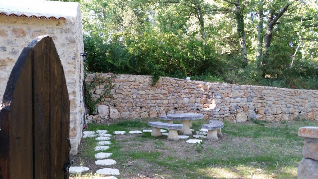 Le Donjon Des Combes Et Son Spa Fayence Room photo